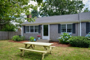 Cozy Coastal Retreat West Dennis